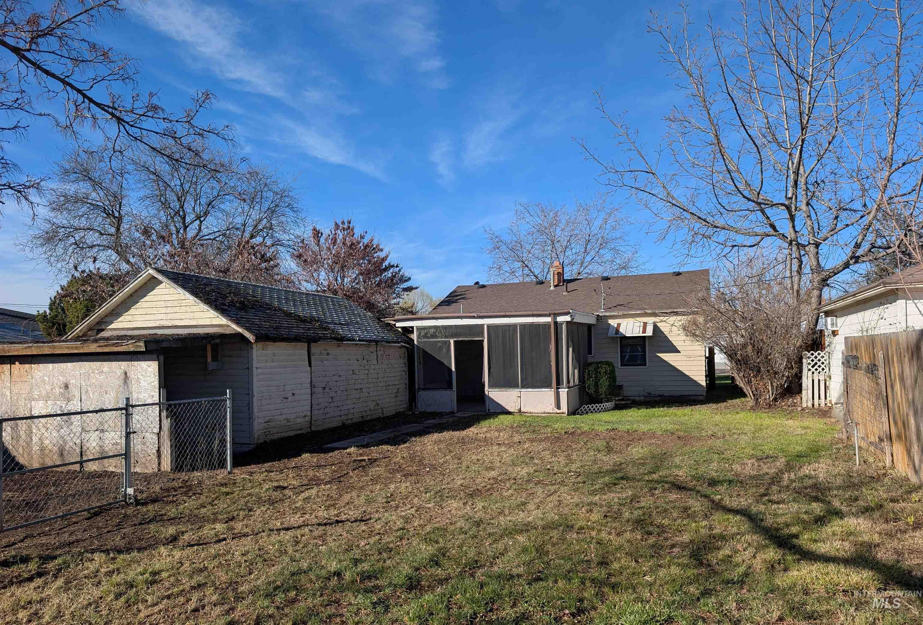 616 S Olive, Nampa, Idaho 83686, 2 Bedrooms, 1 Bathroom, Residential For Sale, Price $214,900, 98976128