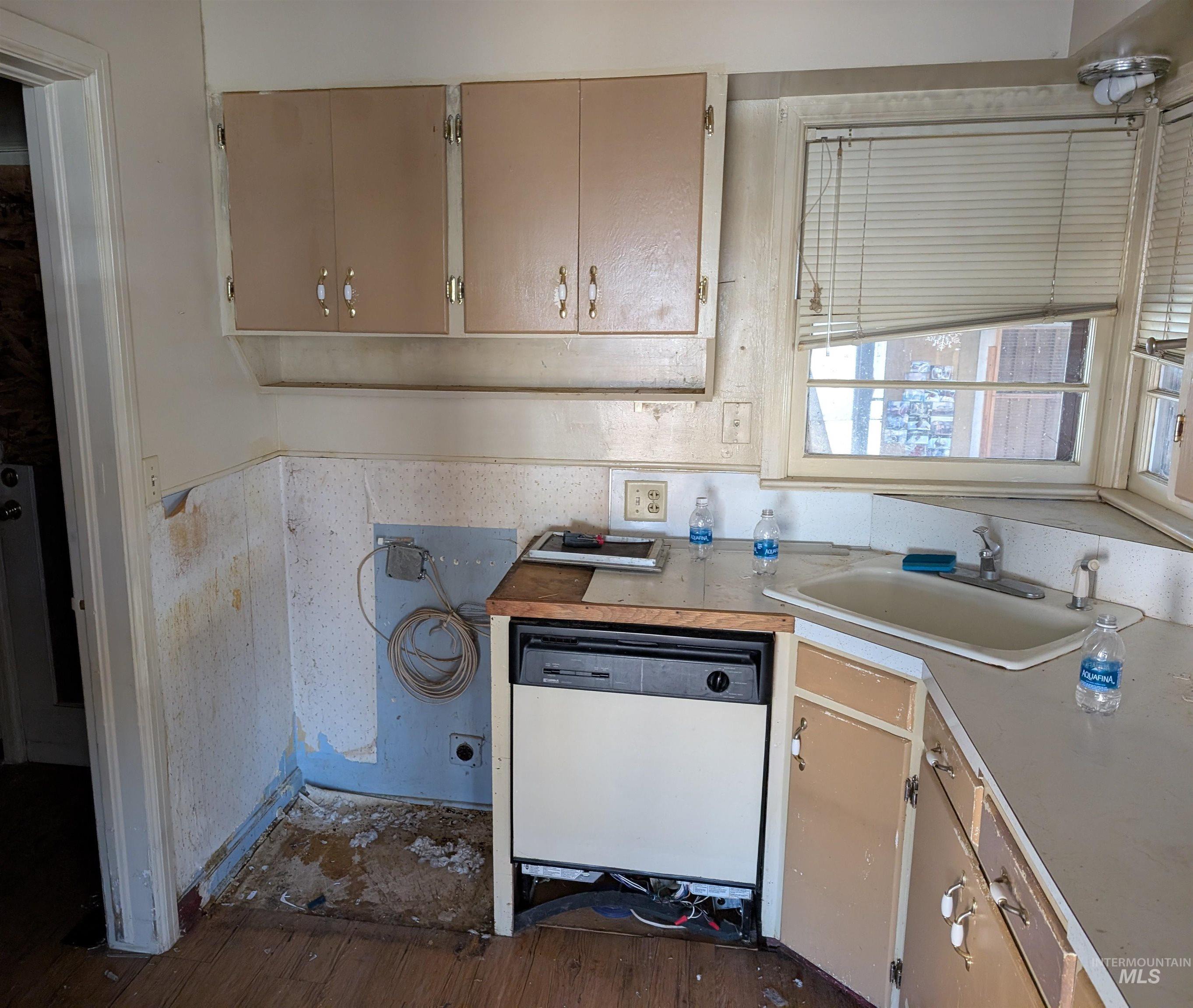 616 S Olive, Nampa, Idaho 83686, 2 Bedrooms, 1 Bathroom, Residential For Sale, Price $214,900, 98976128