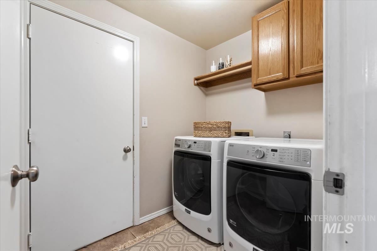 1680 Fairway, Mountain Home, Idaho 83647, 4 Bedrooms, 2.5 Bathrooms, Residential For Sale, Price $499,000,MLS 98976129