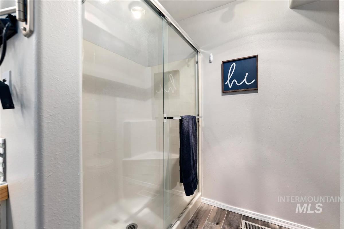 1680 Fairway, Mountain Home, Idaho 83647, 4 Bedrooms, 2.5 Bathrooms, Residential For Sale, Price $499,000,MLS 98976129