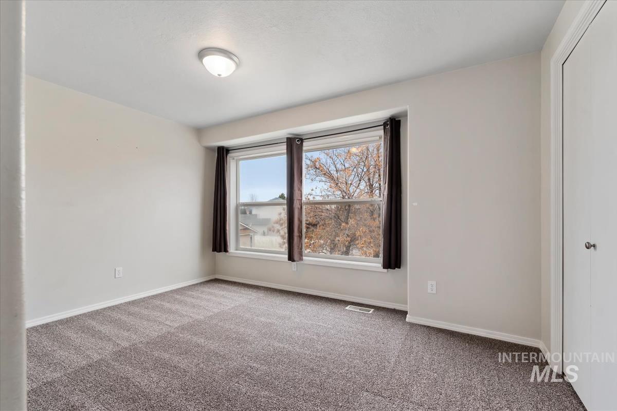 1680 Fairway, Mountain Home, Idaho 83647, 4 Bedrooms, 2.5 Bathrooms, Residential For Sale, Price $499,000,MLS 98976129