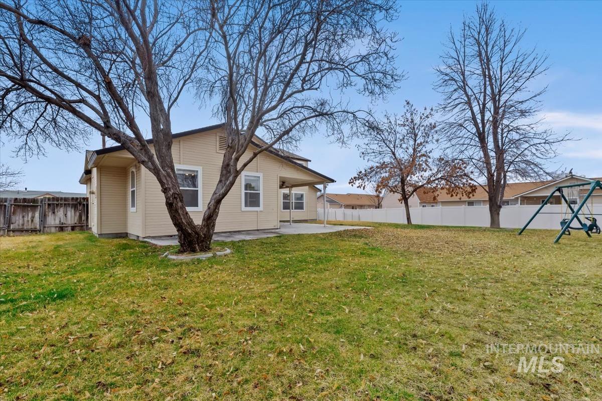 1680 Fairway, Mountain Home, Idaho 83647, 4 Bedrooms, 2.5 Bathrooms, Residential For Sale, Price $499,000,MLS 98976129