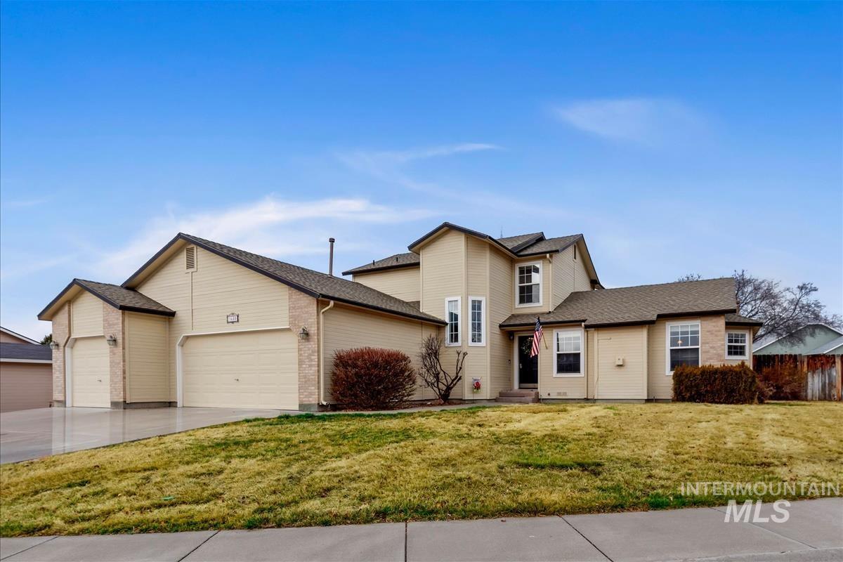 1680 Fairway, Mountain Home, Idaho 83647, 4 Bedrooms, 2.5 Bathrooms, Residential For Sale, Price $499,000,MLS 98976129