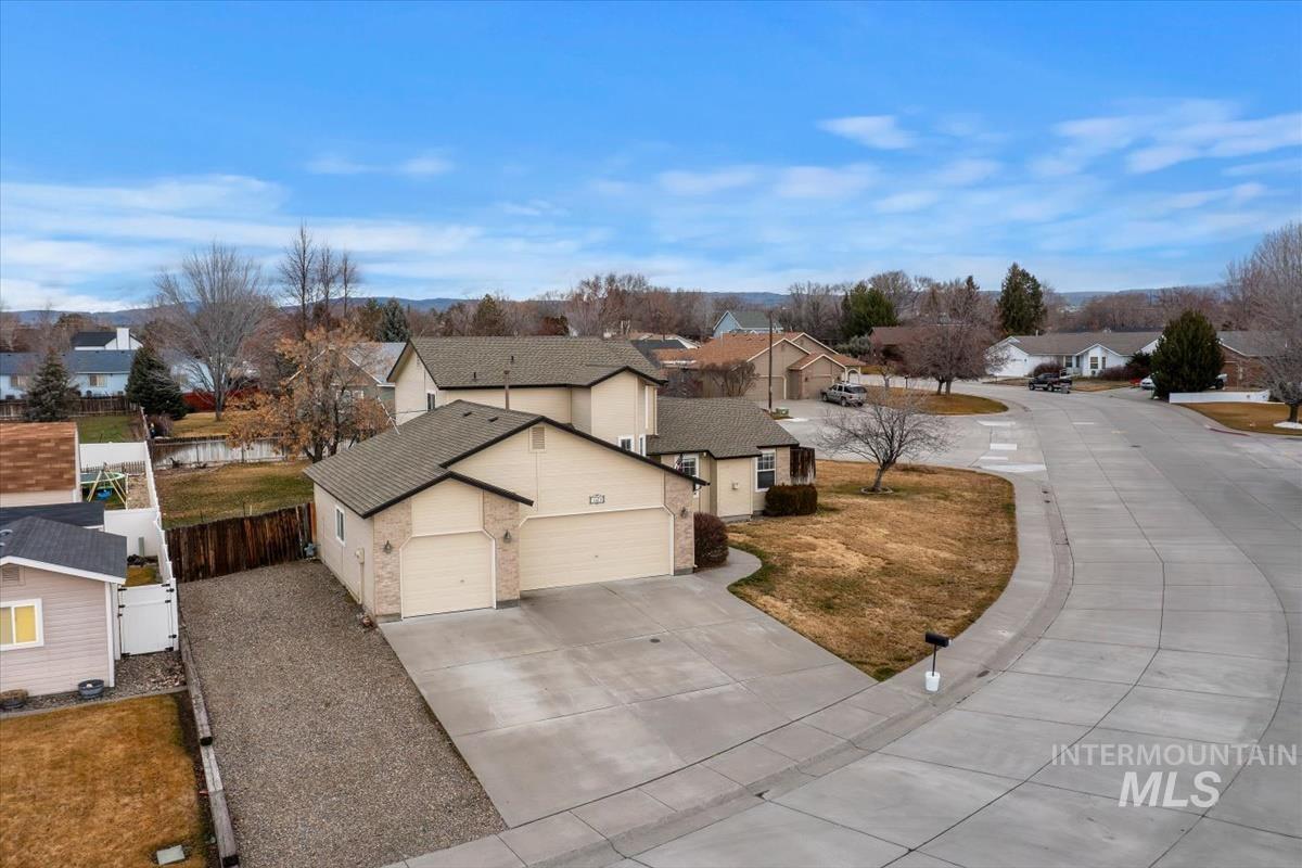 1680 Fairway, Mountain Home, Idaho 83647, 4 Bedrooms, 2.5 Bathrooms, Residential For Sale, Price $499,000,MLS 98976129