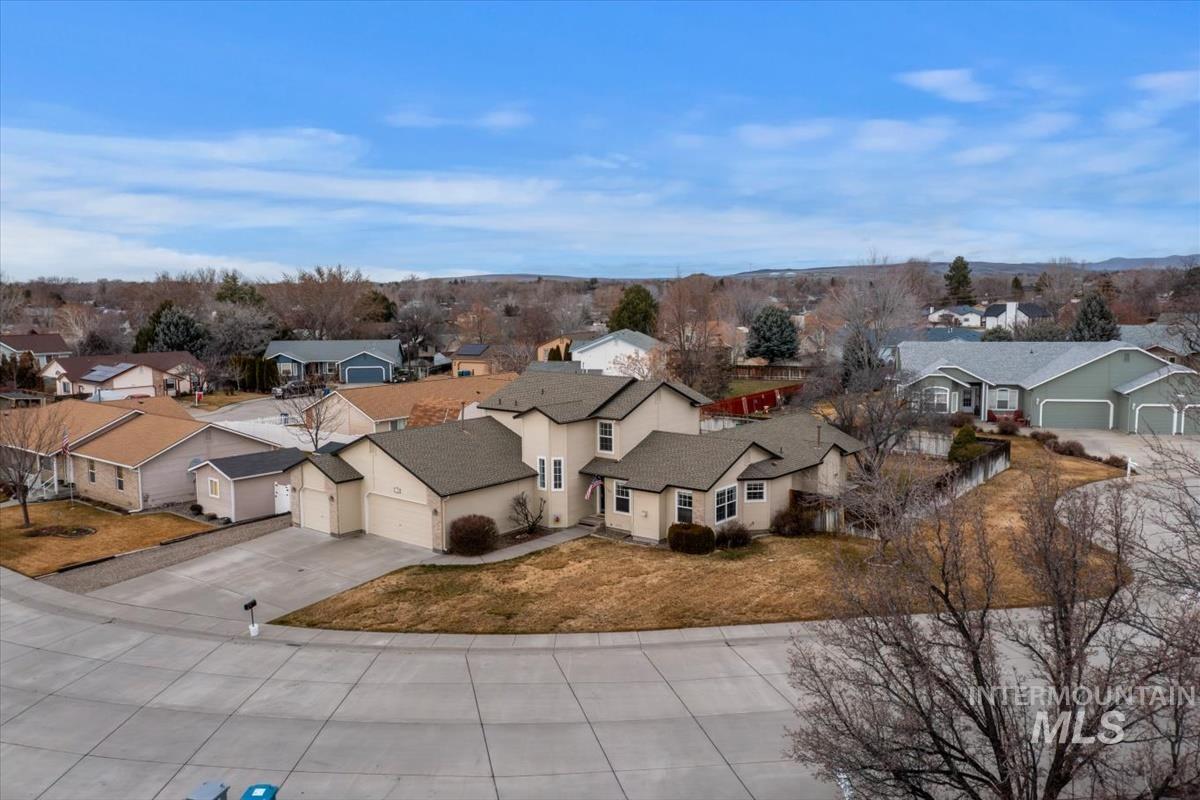 1680 Fairway, Mountain Home, Idaho 83647, 4 Bedrooms, 2.5 Bathrooms, Residential For Sale, Price $499,000,MLS 98976129