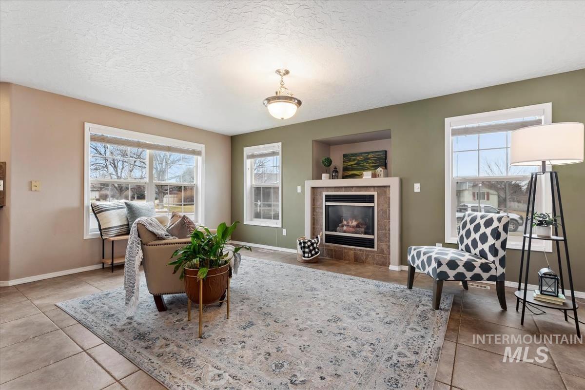 1680 Fairway, Mountain Home, Idaho 83647, 4 Bedrooms, 2.5 Bathrooms, Residential For Sale, Price $499,000,MLS 98976129