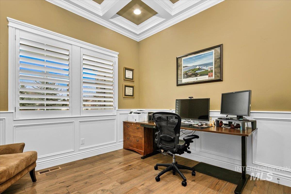 7105 N Pinseeker Pl, Meridian, Idaho 83646, 4 Bedrooms, 3 Bathrooms, Residential For Sale, Price $1,368,000, 98976130