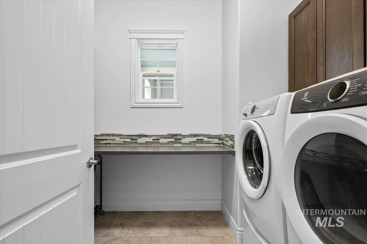 7105 N Pinseeker Pl, Meridian, Idaho 83646, 4 Bedrooms, 3 Bathrooms, Residential For Sale, Price $1,368,000, 98976130