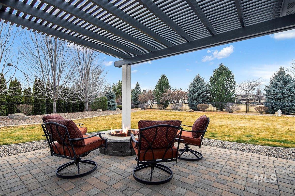 7105 N Pinseeker Pl, Meridian, Idaho 83646, 4 Bedrooms, 3 Bathrooms, Residential For Sale, Price $1,368,000, 98976130