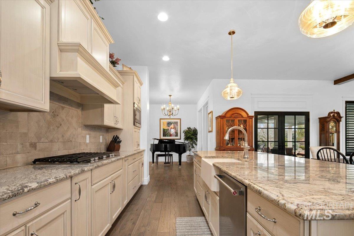 7105 N Pinseeker Pl, Meridian, Idaho 83646, 4 Bedrooms, 3 Bathrooms, Residential For Sale, Price $1,368,000, 98976130