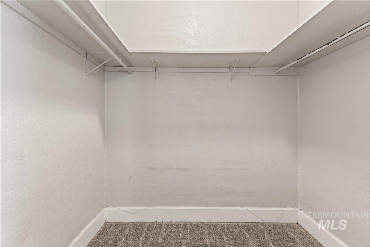 512 9th Ave S, Nampa, Idaho 83651, 5 Bedrooms, 2 Bathrooms, Residential For Sale, Price $375,000,MLS 98976132