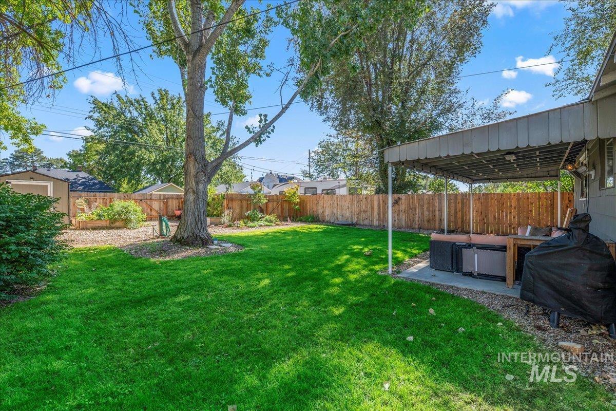 512 9th Ave S, Nampa, Idaho 83651, 5 Bedrooms, 2 Bathrooms, Residential For Sale, Price $375,000,MLS 98976132