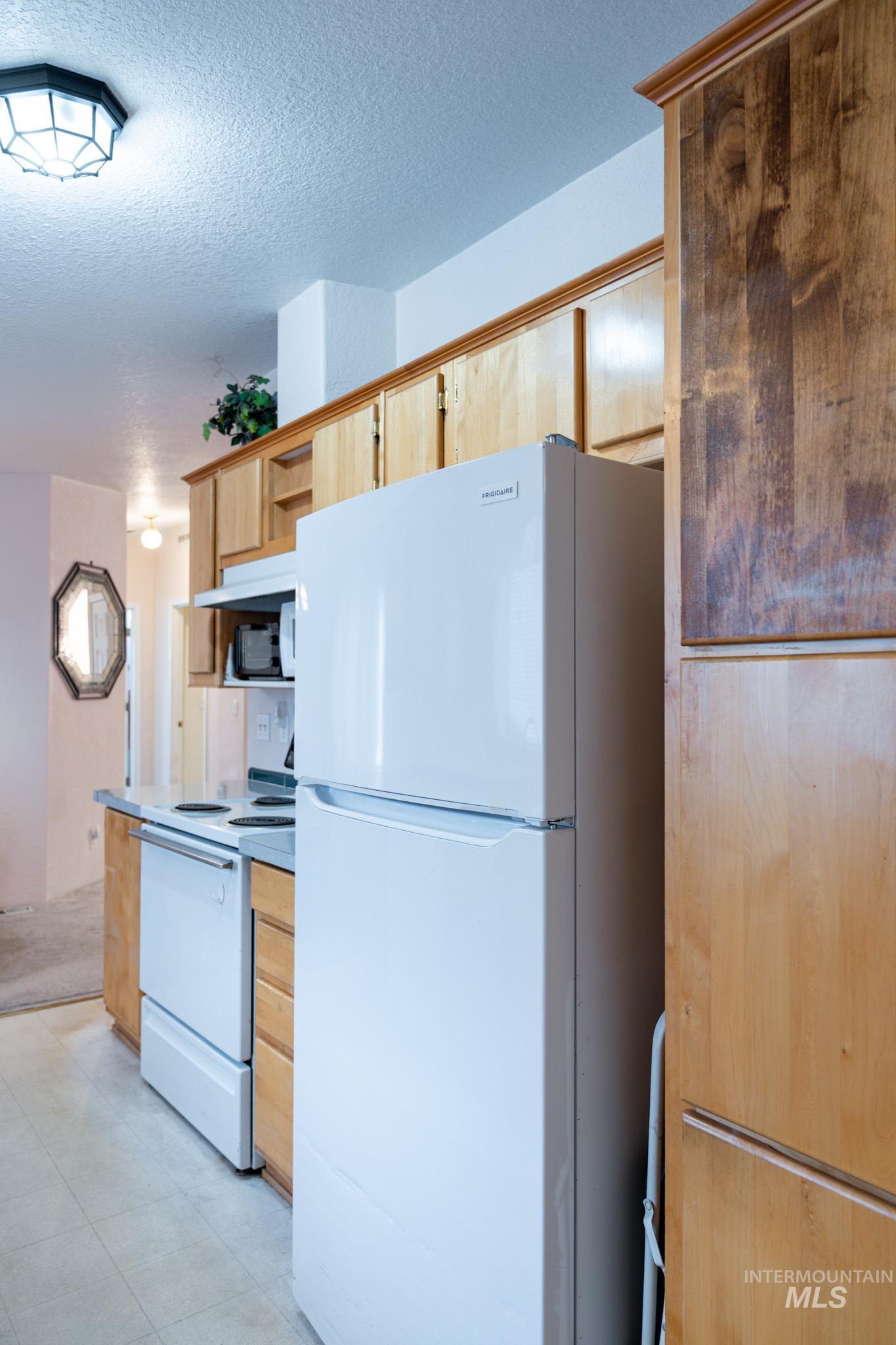 347 NW 7th Ave, Ontario, Oregon 97914-0000, 3 Bedrooms, 2 Bathrooms, Residential For Sale, Price $180,000, 98976135