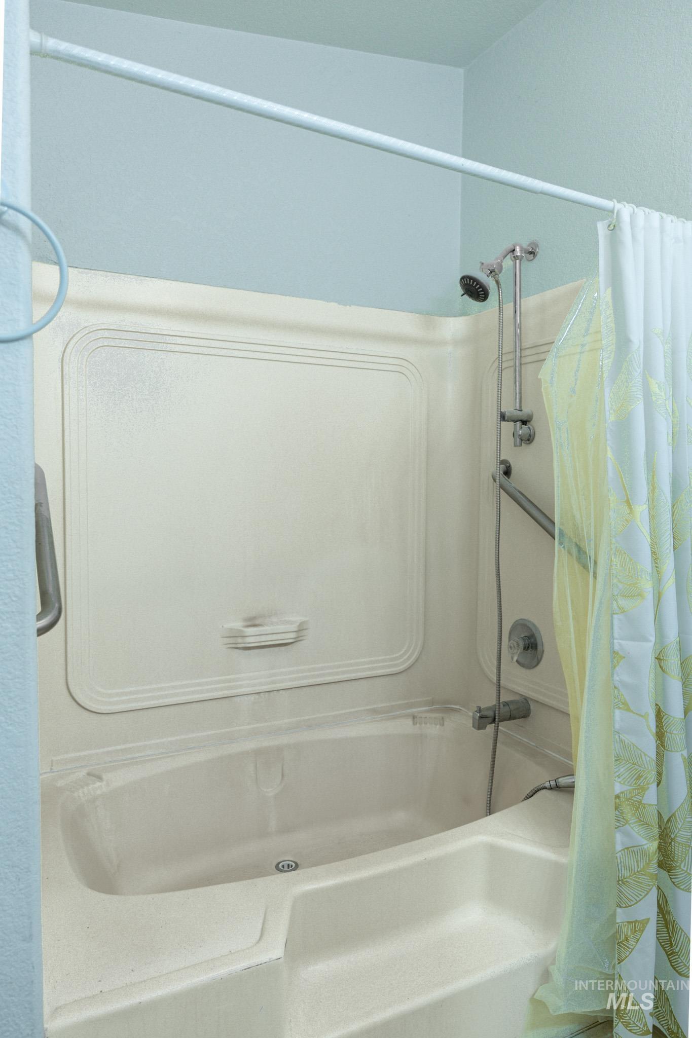 347 NW 7th Ave, Ontario, Oregon 97914-0000, 3 Bedrooms, 2 Bathrooms, Residential For Sale, Price $180,000, 98976135