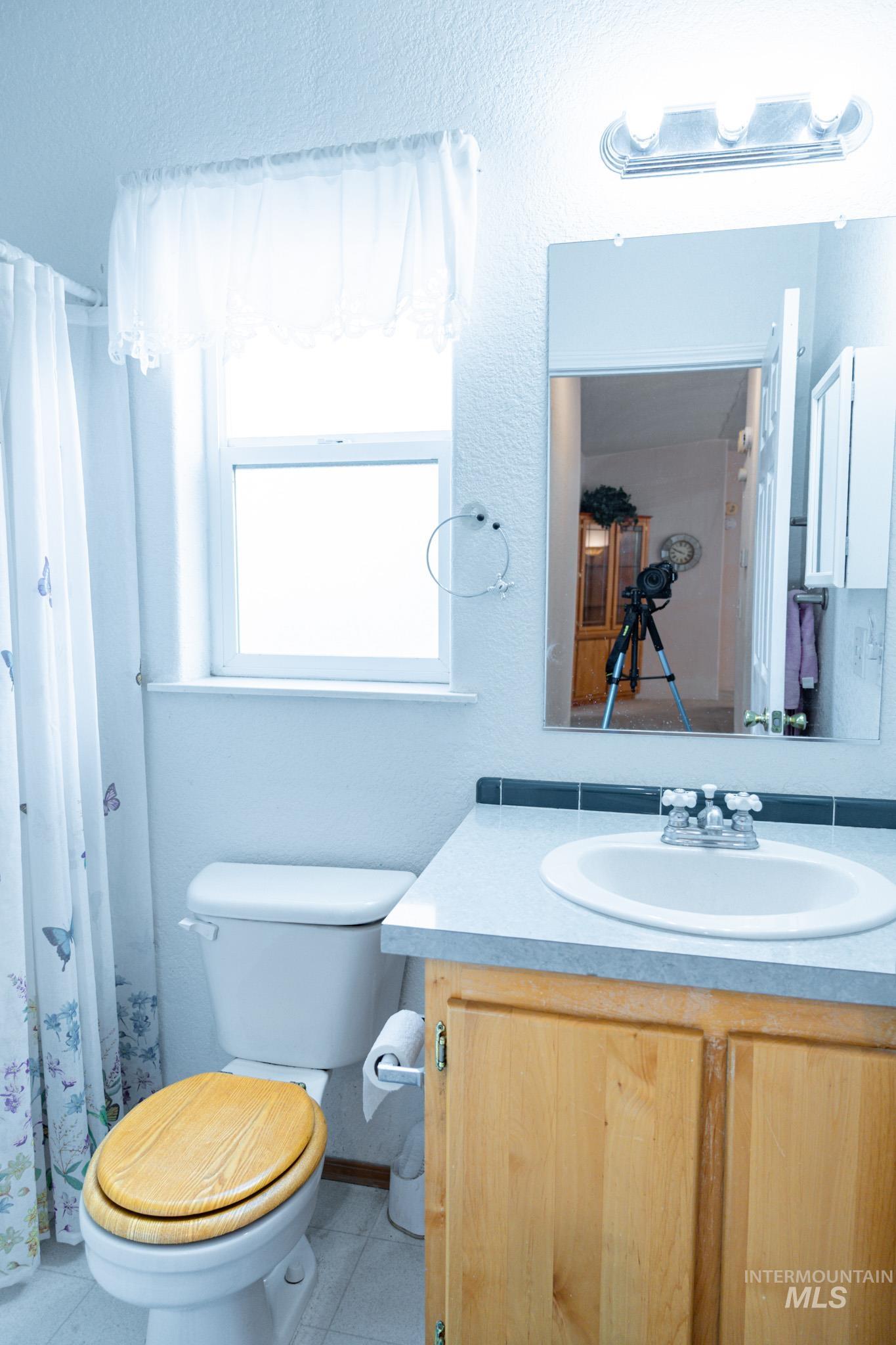 347 NW 7th Ave, Ontario, Oregon 97914-0000, 3 Bedrooms, 2 Bathrooms, Residential For Sale, Price $180,000, 98976135