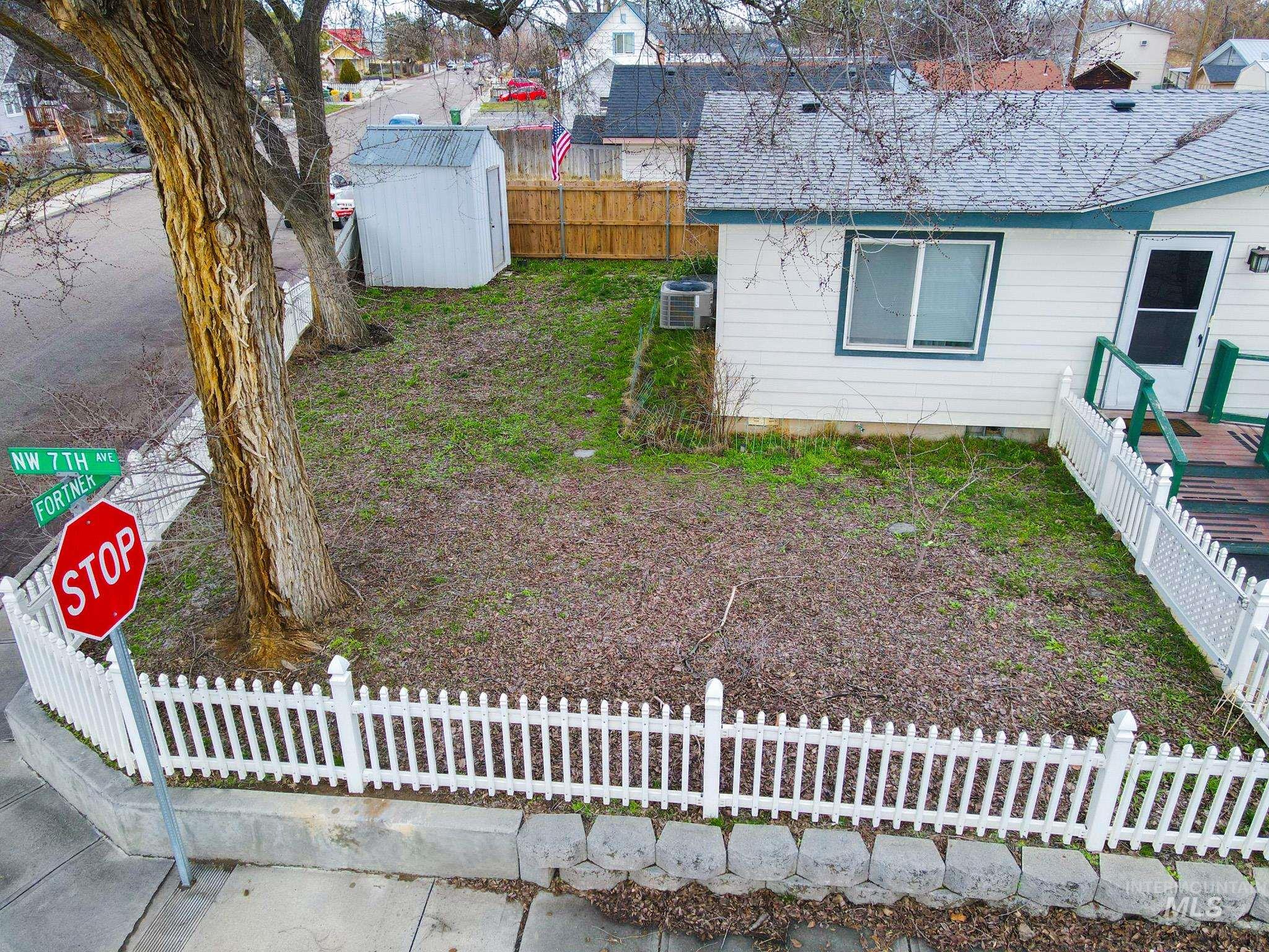 347 NW 7th Ave, Ontario, Oregon 97914-0000, 3 Bedrooms, 2 Bathrooms, Residential For Sale, Price $180,000, 98976135