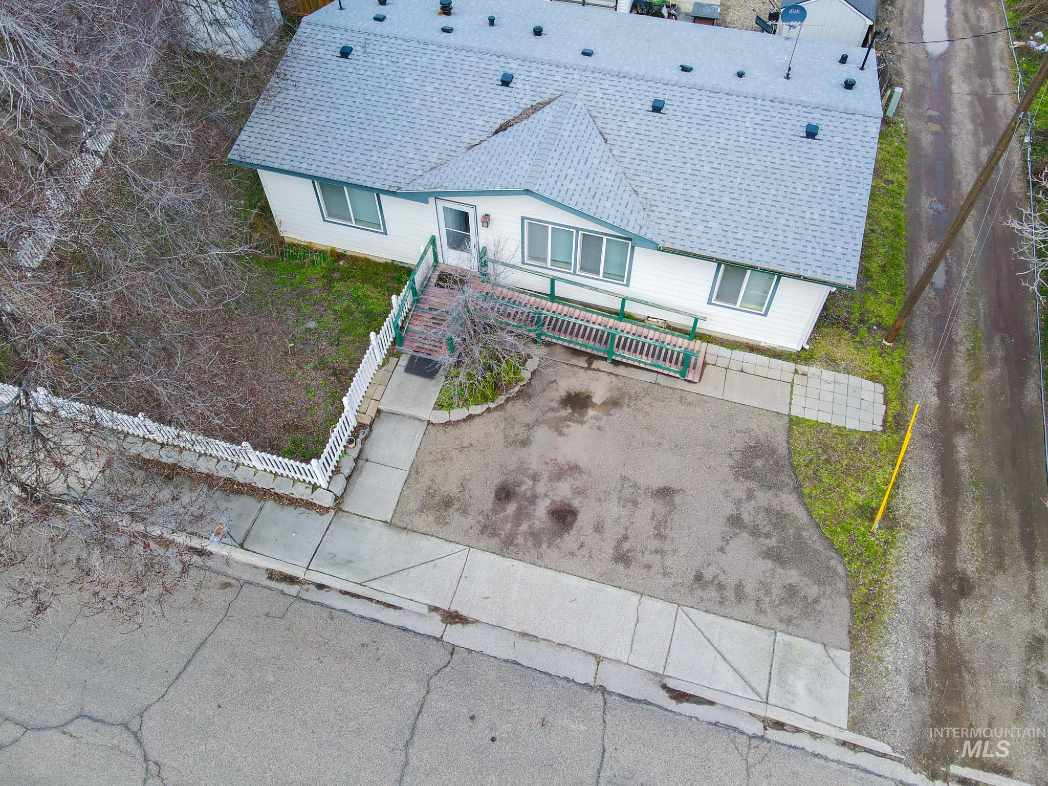 347 NW 7th Ave, Ontario, Oregon 97914-0000, 3 Bedrooms, 2 Bathrooms, Residential For Sale, Price $180,000, 98976135