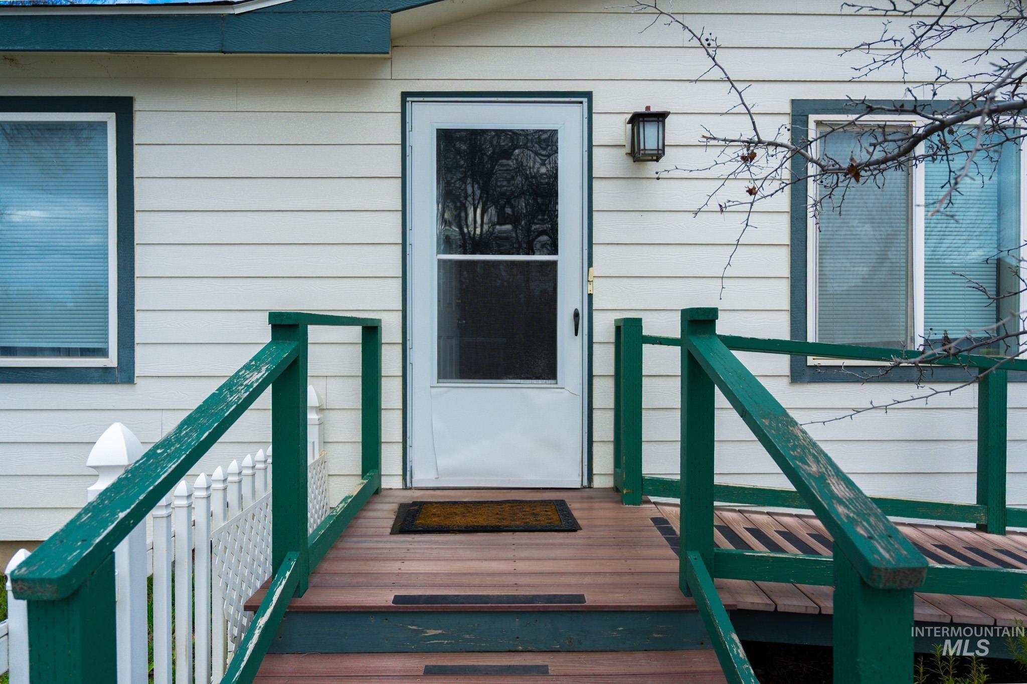 347 NW 7th Ave, Ontario, Oregon 97914-0000, 3 Bedrooms, 2 Bathrooms, Residential For Sale, Price $180,000, 98976135