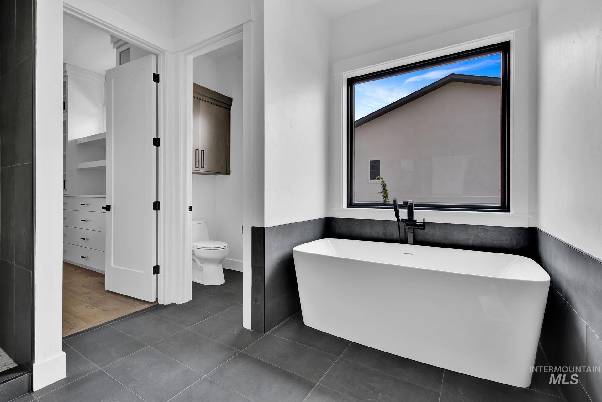 1521 S Trent Point Way, Boise, Idaho 83712, 3 Bedrooms, 3.5 Bathrooms, Residential For Sale, Price $2,161,300, 98976137