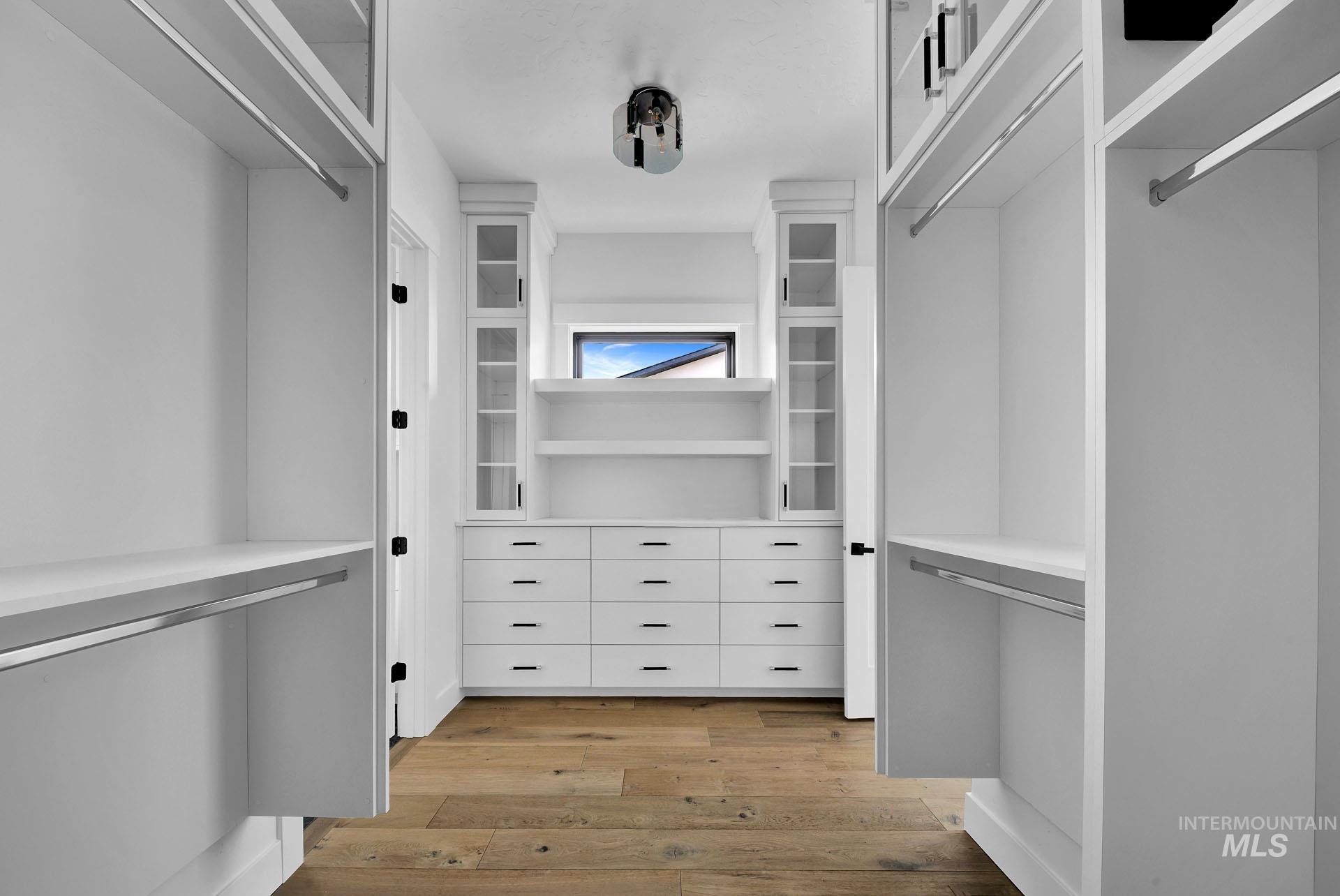 1521 S Trent Point Way, Boise, Idaho 83712, 3 Bedrooms, 3.5 Bathrooms, Residential For Sale, Price $2,161,300, 98976137