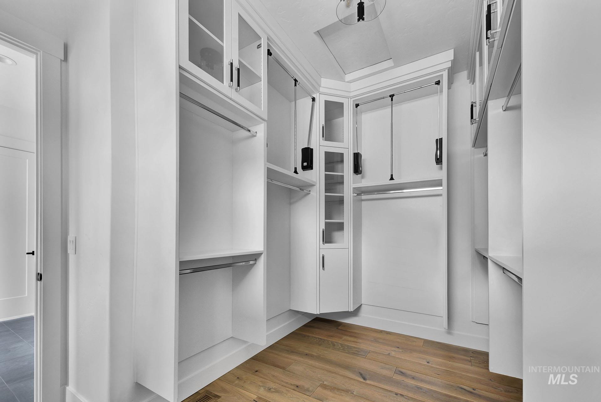 1521 S Trent Point Way, Boise, Idaho 83712, 3 Bedrooms, 3.5 Bathrooms, Residential For Sale, Price $2,161,300,MLS 98976137