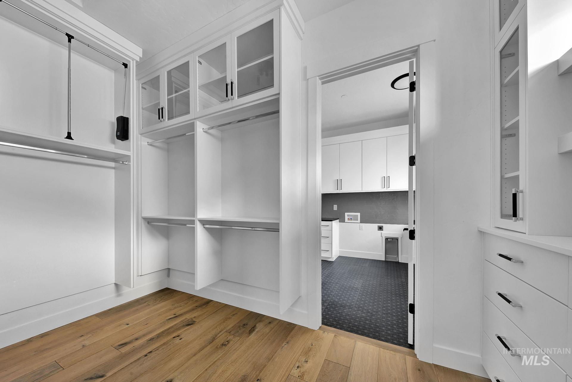 1521 S Trent Point Way, Boise, Idaho 83712, 3 Bedrooms, 3.5 Bathrooms, Residential For Sale, Price $2,161,300,MLS 98976137