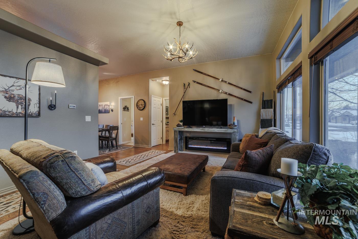 58 Charters Drive, Donnelly, Idaho 83615, 3 Bedrooms, 2 Bathrooms, Residential For Sale, Price $437,000,MLS 98976138