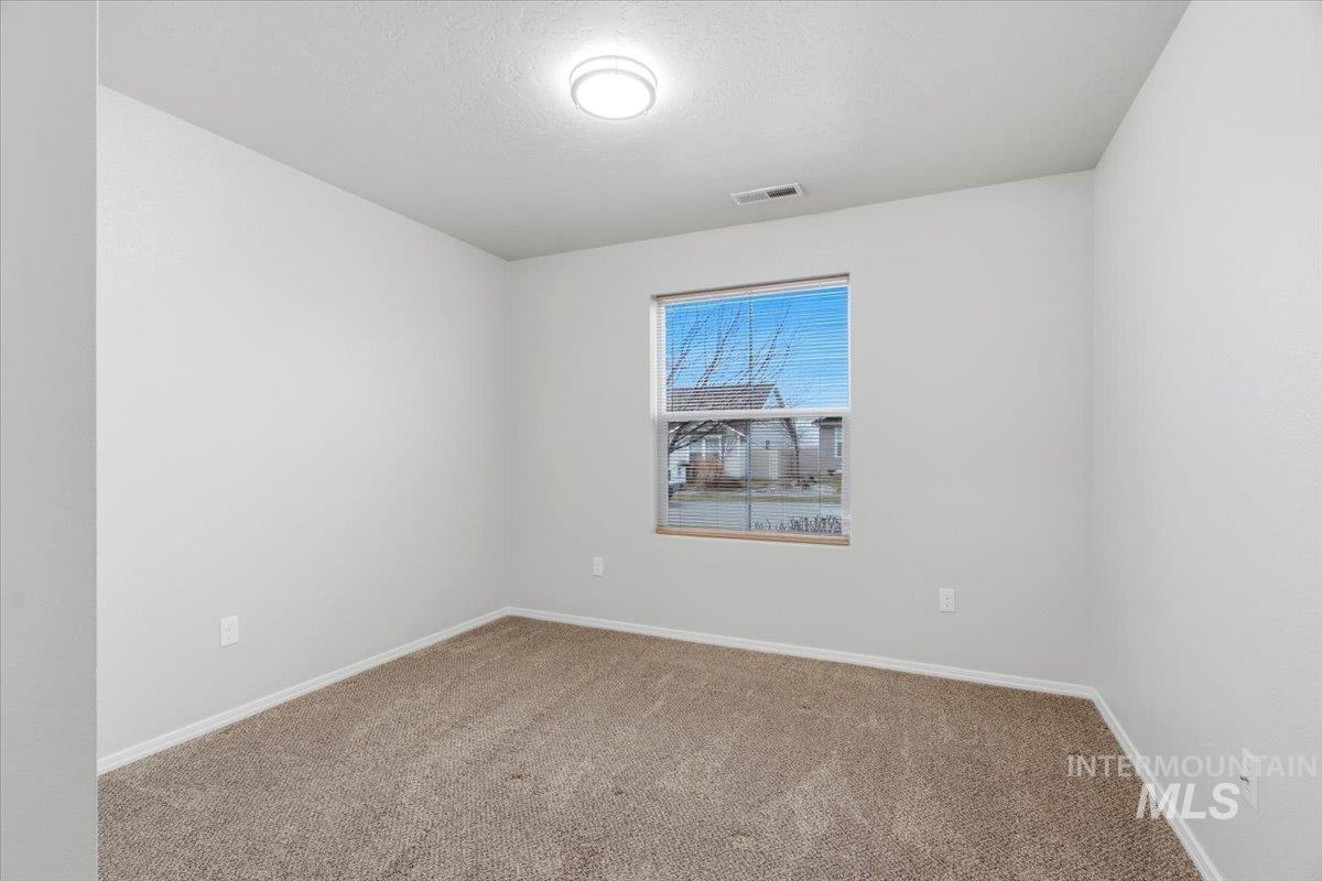 6706 S Birch Creek Ave, Meridian, Idaho 83642, 3 Bedrooms, 2 Bathrooms, Residential For Sale, Price $385,000,MLS 98976139