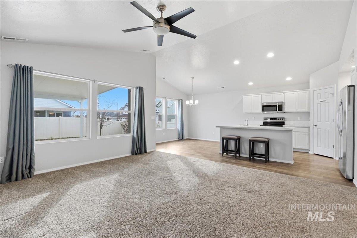 6706 S Birch Creek Ave, Meridian, Idaho 83642, 3 Bedrooms, 2 Bathrooms, Residential For Sale, Price $385,000,MLS 98976139