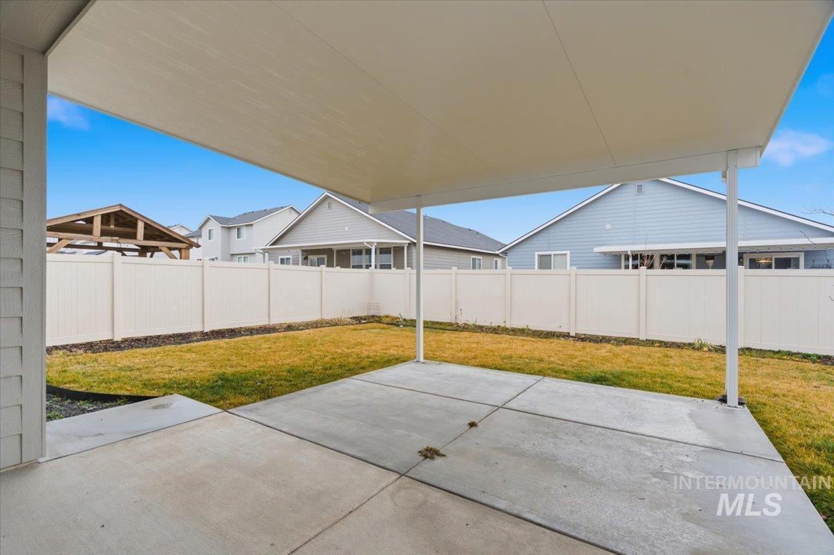 6706 S Birch Creek Ave, Meridian, Idaho 83642, 3 Bedrooms, 2 Bathrooms, Residential For Sale, Price $385,000,MLS 98976139