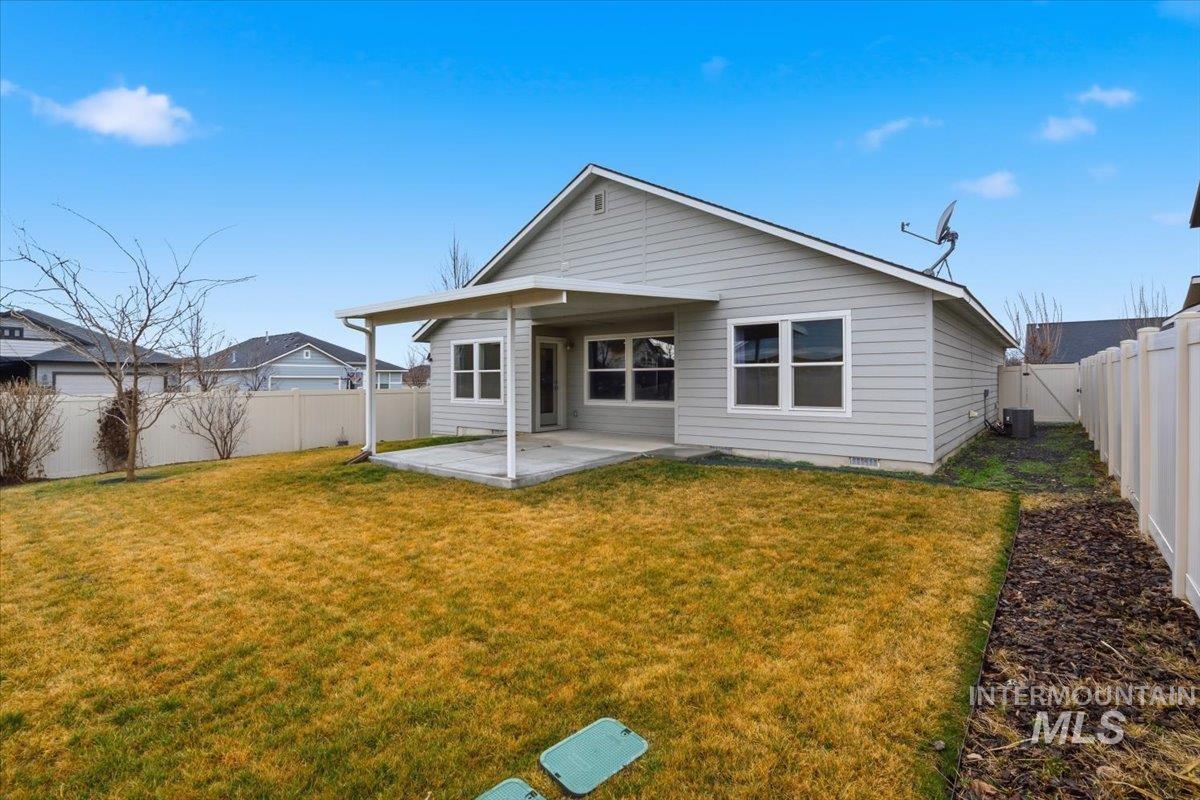 6706 S Birch Creek Ave, Meridian, Idaho 83642, 3 Bedrooms, 2 Bathrooms, Residential For Sale, Price $385,000,MLS 98976139