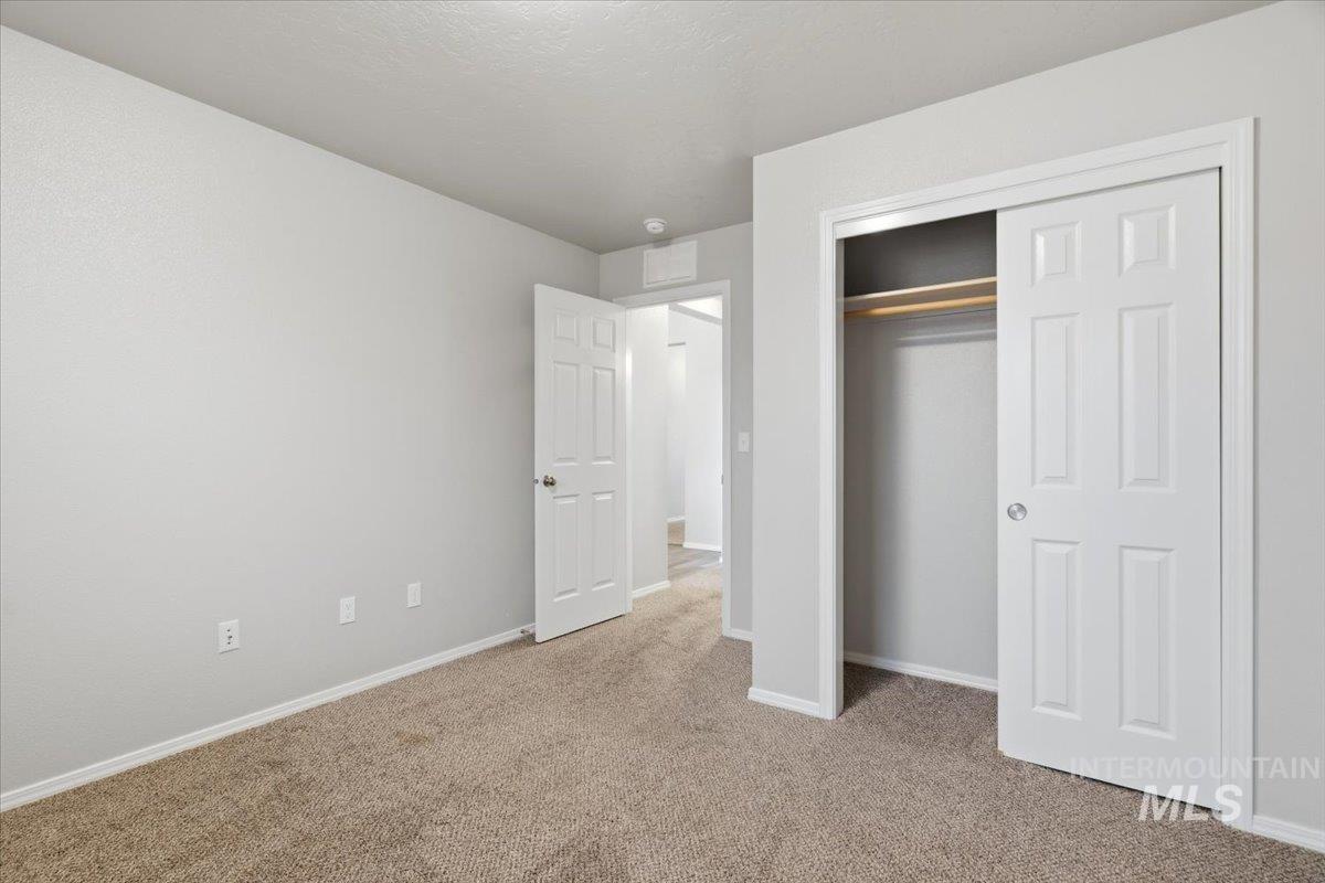 6706 S Birch Creek Ave, Meridian, Idaho 83642, 3 Bedrooms, 2 Bathrooms, Residential For Sale, Price $385,000,MLS 98976139