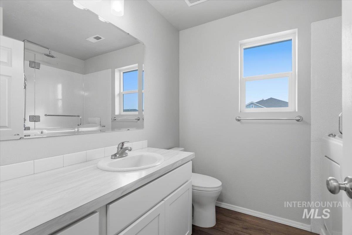 6706 S Birch Creek Ave, Meridian, Idaho 83642, 3 Bedrooms, 2 Bathrooms, Residential For Sale, Price $385,000,MLS 98976139