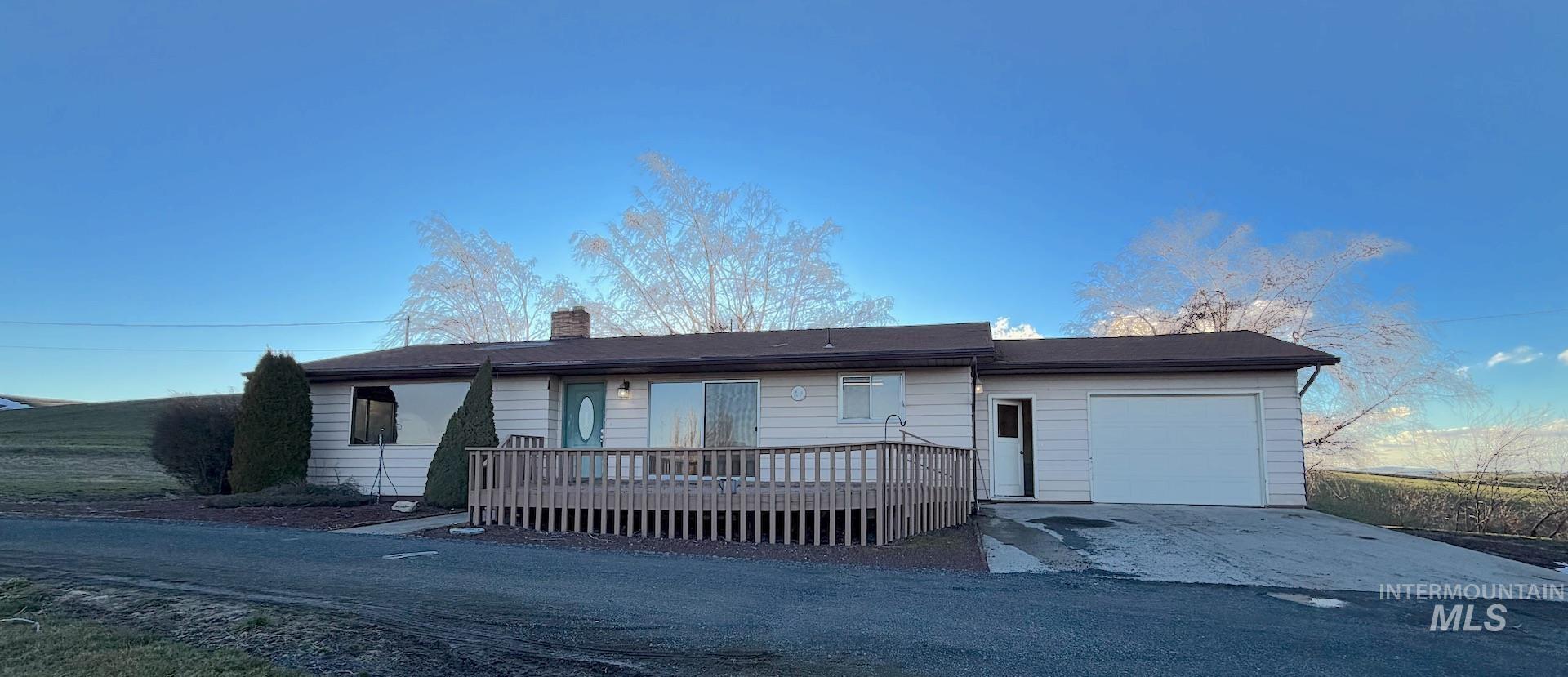 2280 Genesee Juliaetta Rd, Genesee, Idaho 83832, 3 Bedrooms, 3 Bathrooms, Residential For Sale, Price $520,000,MLS 98976143