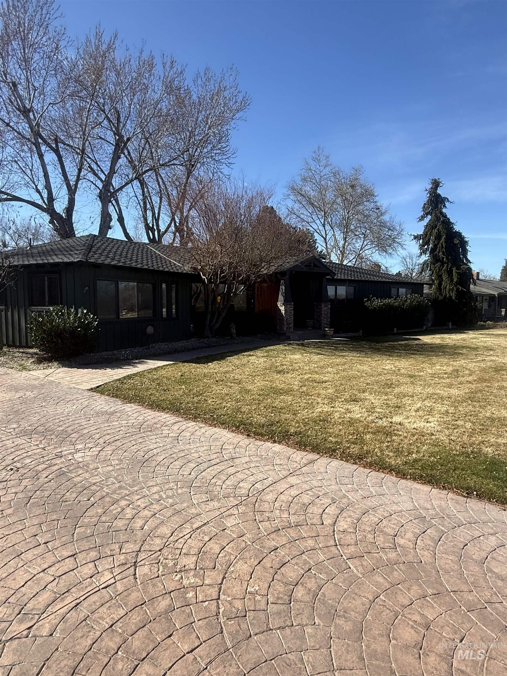 4917 Mountain View Dr, Boise, Idaho 83704, 3 Bedrooms, 2 Bathrooms, Residential For Sale, Price $995,000,MLS 98976144