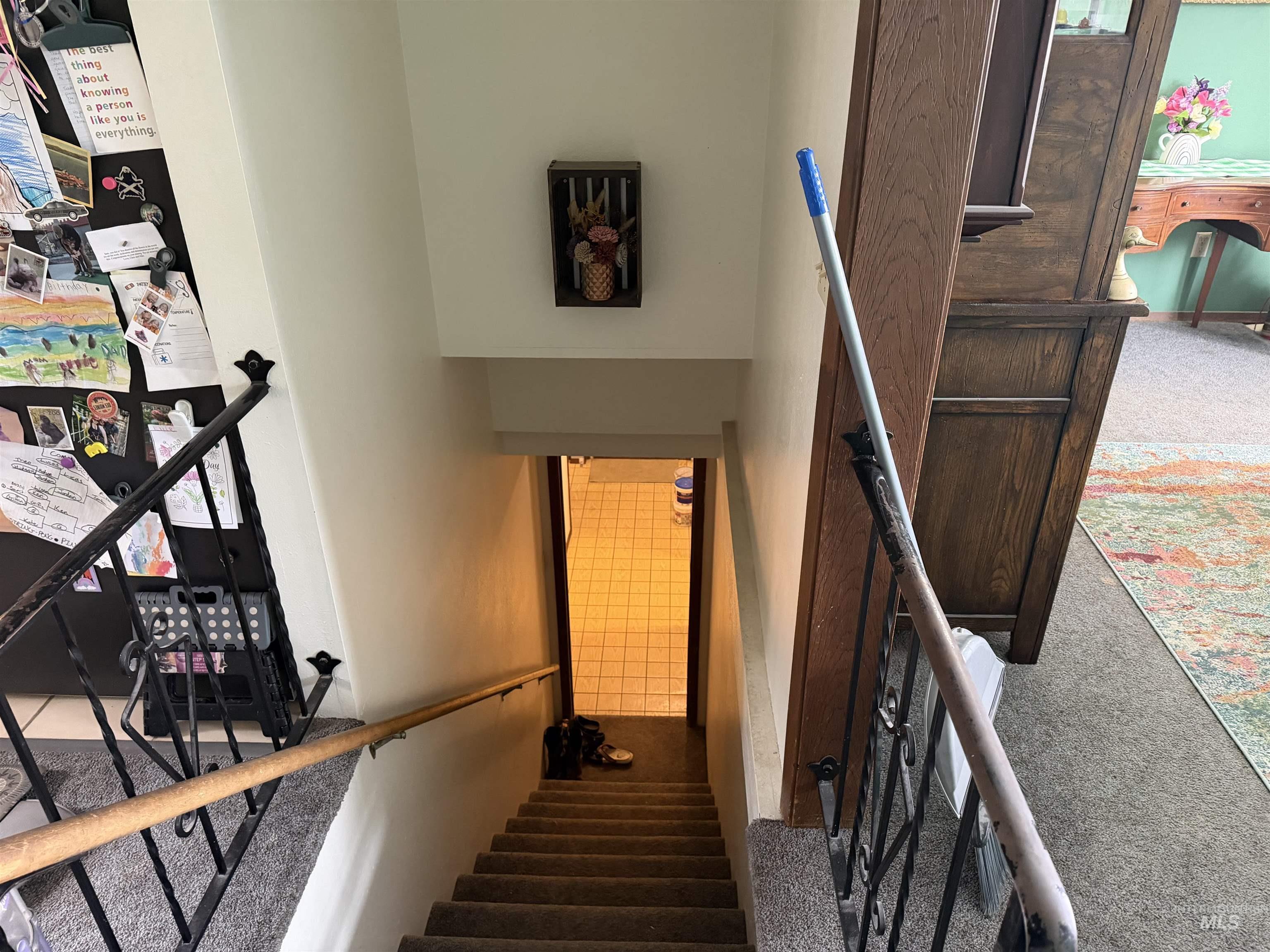 871 N Eisenhower St., Moscow, Idaho 83843, 4 Bedrooms, 2 Bathrooms, Residential For Sale, Price $410,000,MLS 98976148