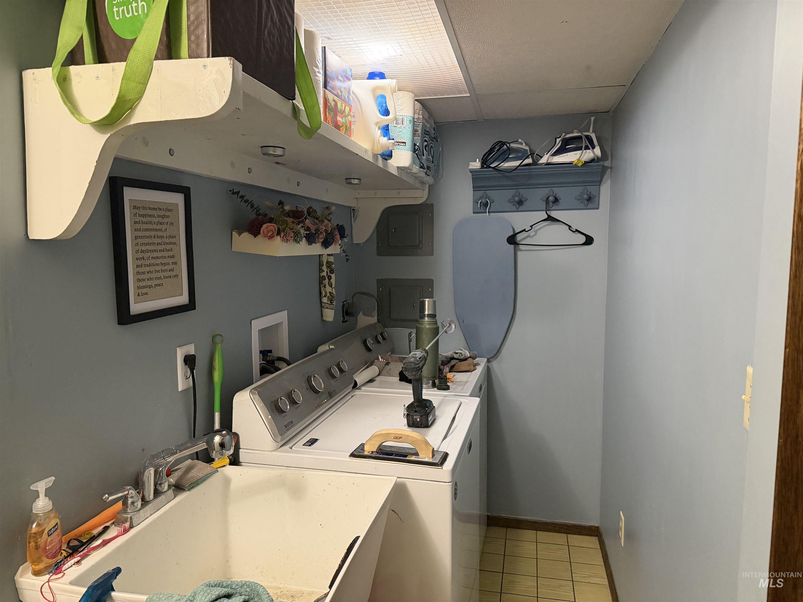 871 N Eisenhower St., Moscow, Idaho 83843, 4 Bedrooms, 2 Bathrooms, Residential For Sale, Price $410,000,MLS 98976148