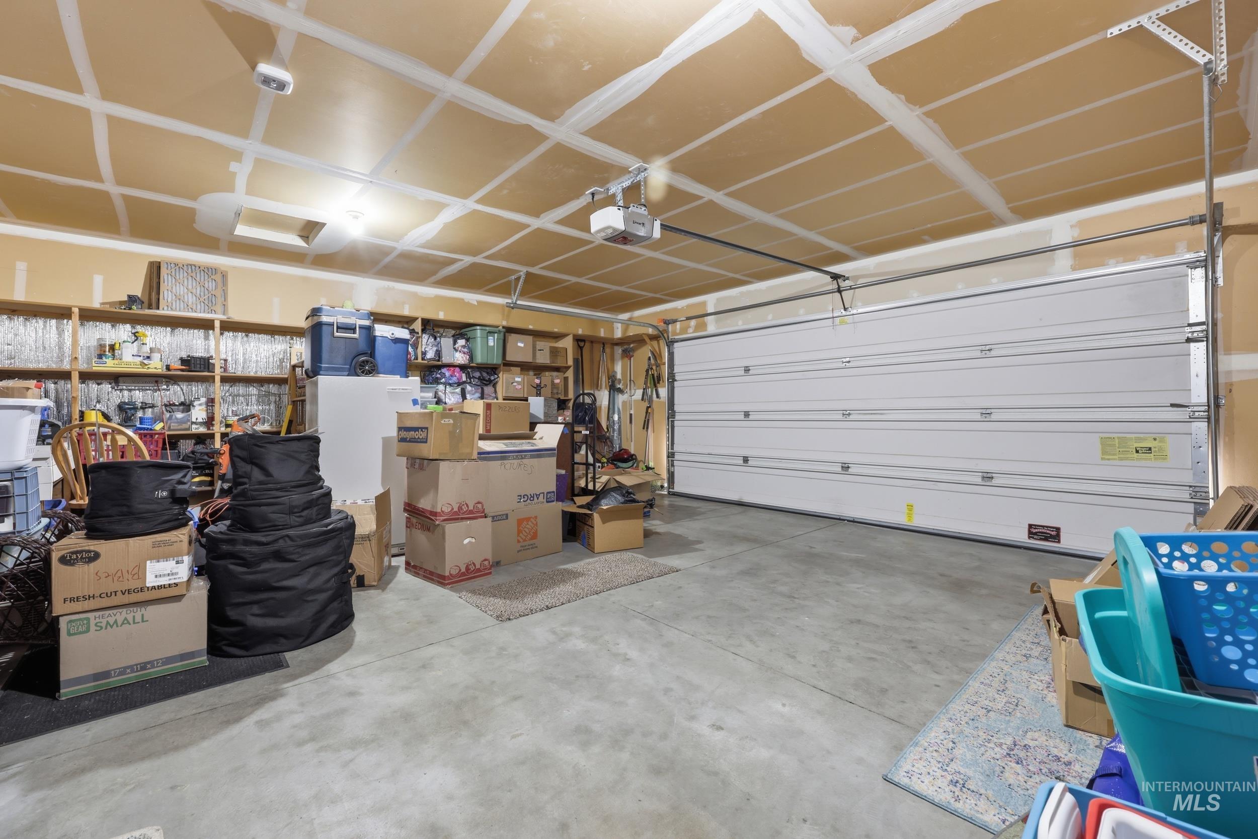 19760 Alleghenny Way, Caldwell, Idaho 83605-8050, 3 Bedrooms, 2 Bathrooms, Residential For Sale, Price $368,900,MLS 98976150