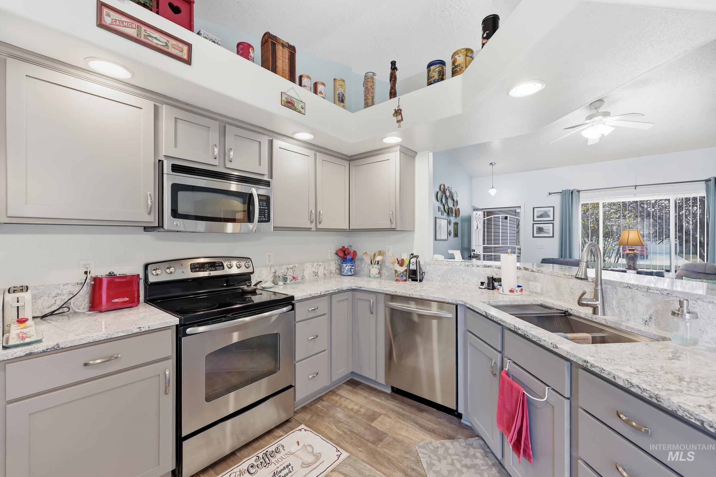 19760 Alleghenny Way, Caldwell, Idaho 83605-8050, 3 Bedrooms, 2 Bathrooms, Residential For Sale, Price $368,900,MLS 98976150