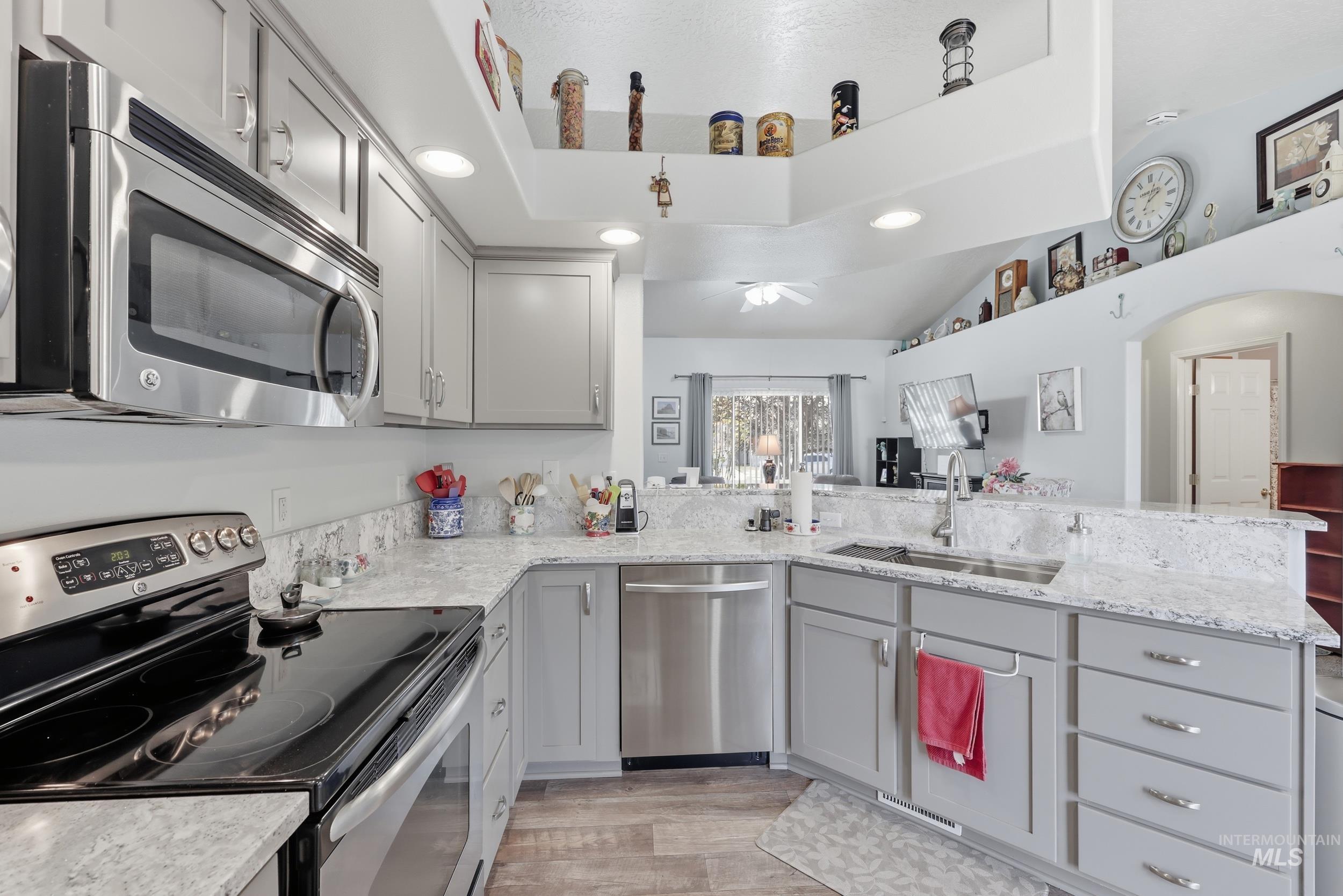 19760 Alleghenny Way, Caldwell, Idaho 83605-8050, 3 Bedrooms, 2 Bathrooms, Residential For Sale, Price $368,900,MLS 98976150