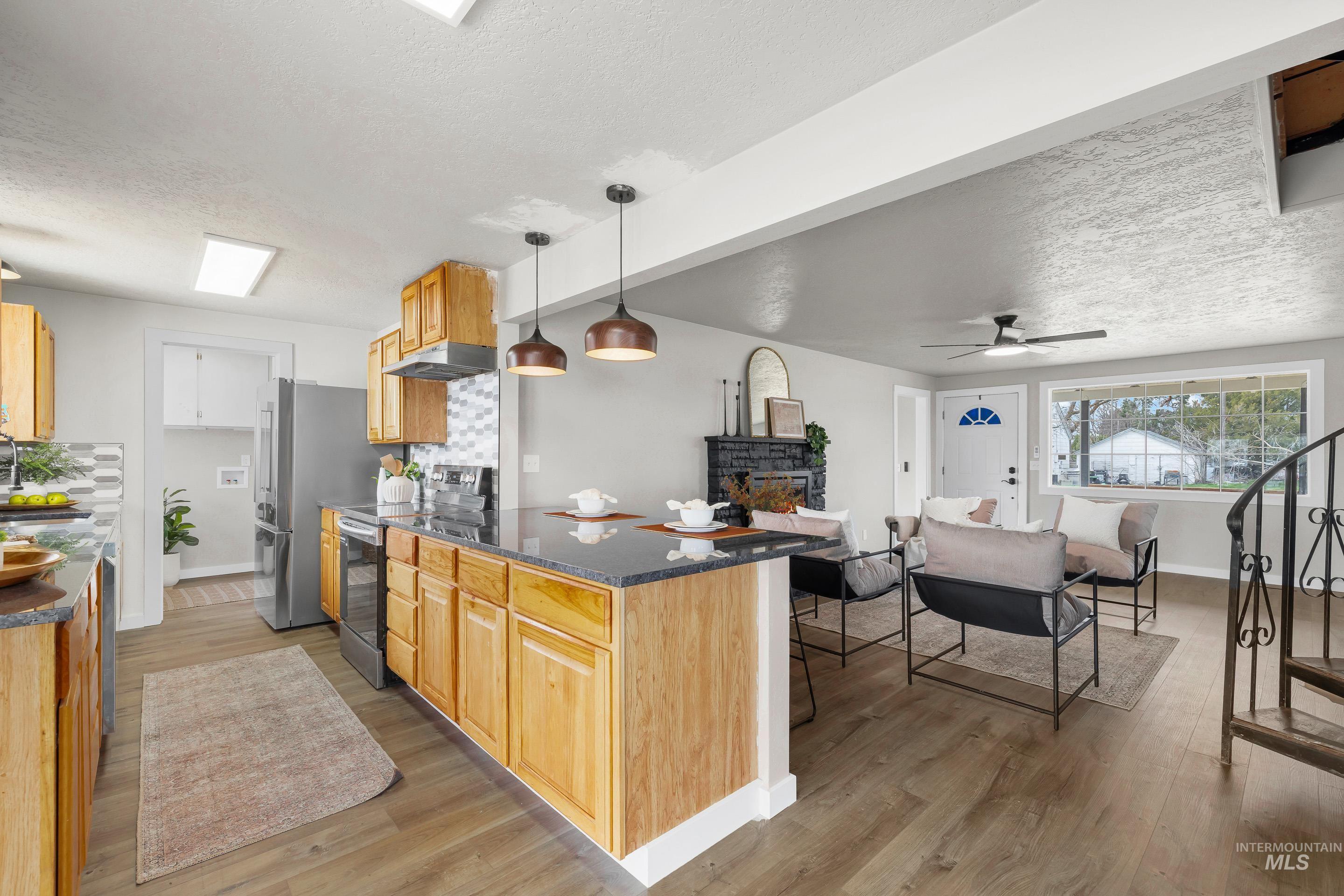 224 Mountain View Ave, Caldwell, Idaho 83605, 4 Bedrooms, 2 Bathrooms, Residential For Sale, Price $514,990,MLS 98976151