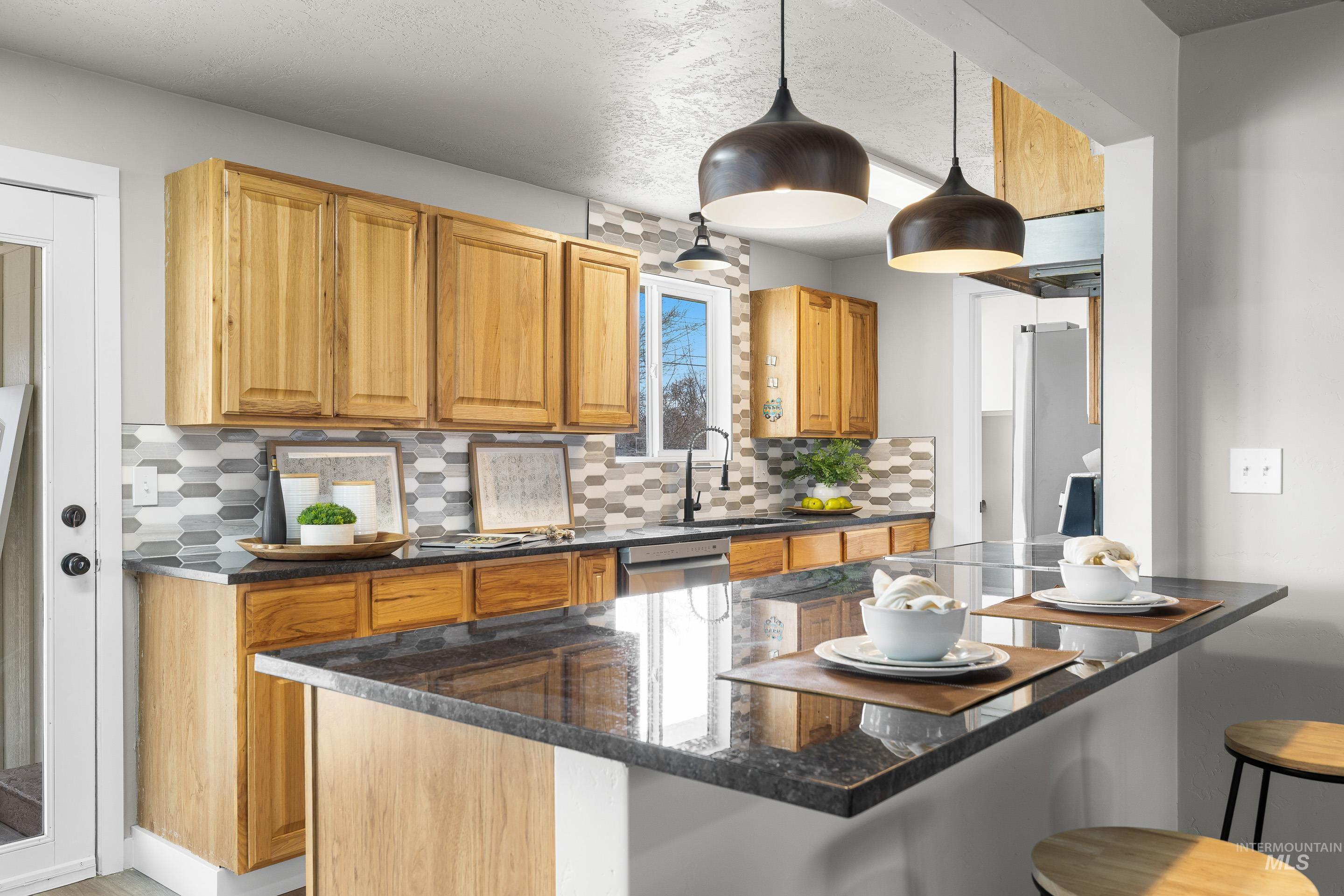 224 Mountain View Ave, Caldwell, Idaho 83605, 4 Bedrooms, 2 Bathrooms, Residential For Sale, Price $514,990,MLS 98976151