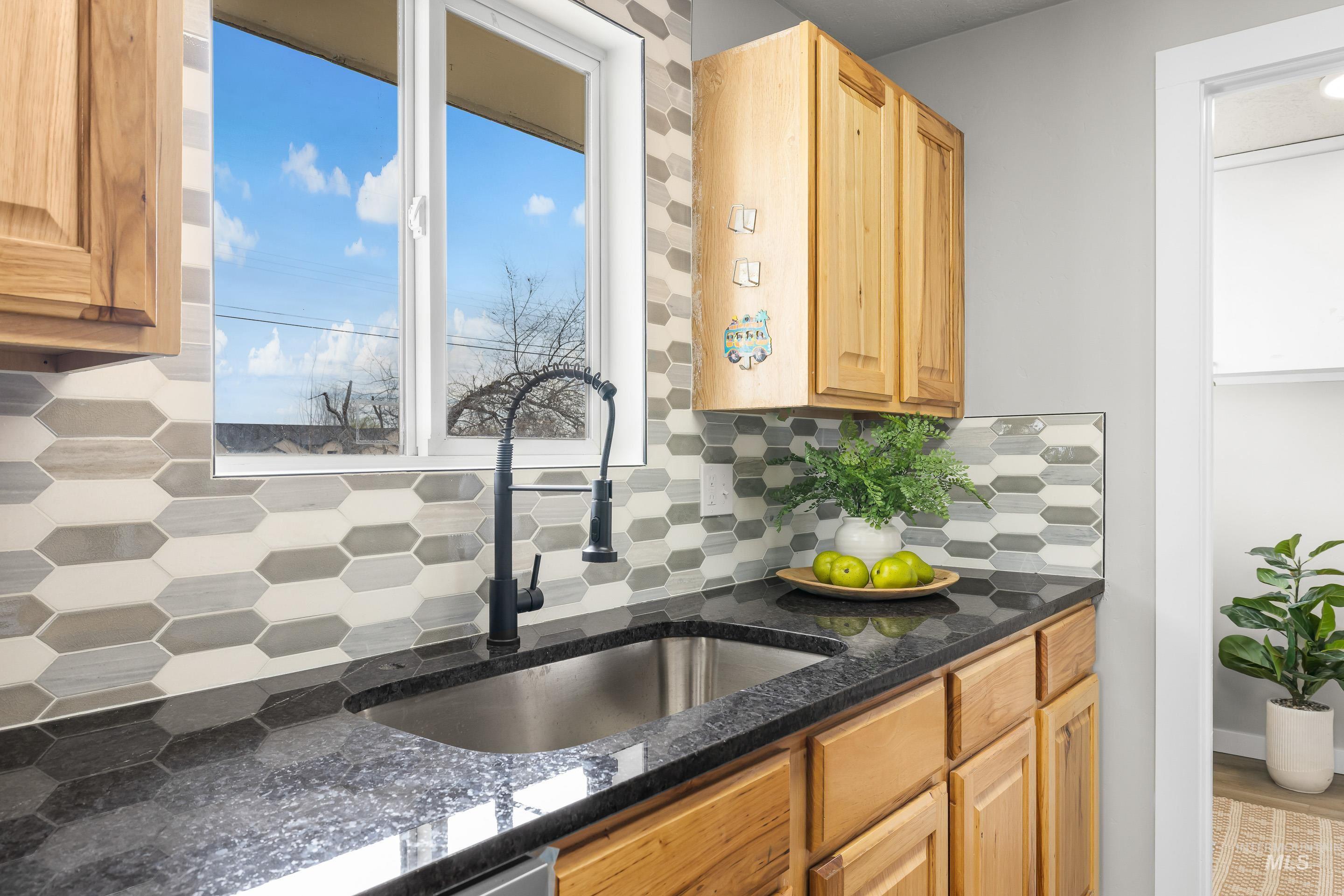 224 Mountain View Ave, Caldwell, Idaho 83605, 4 Bedrooms, 2 Bathrooms, Residential For Sale, Price $514,990,MLS 98976151