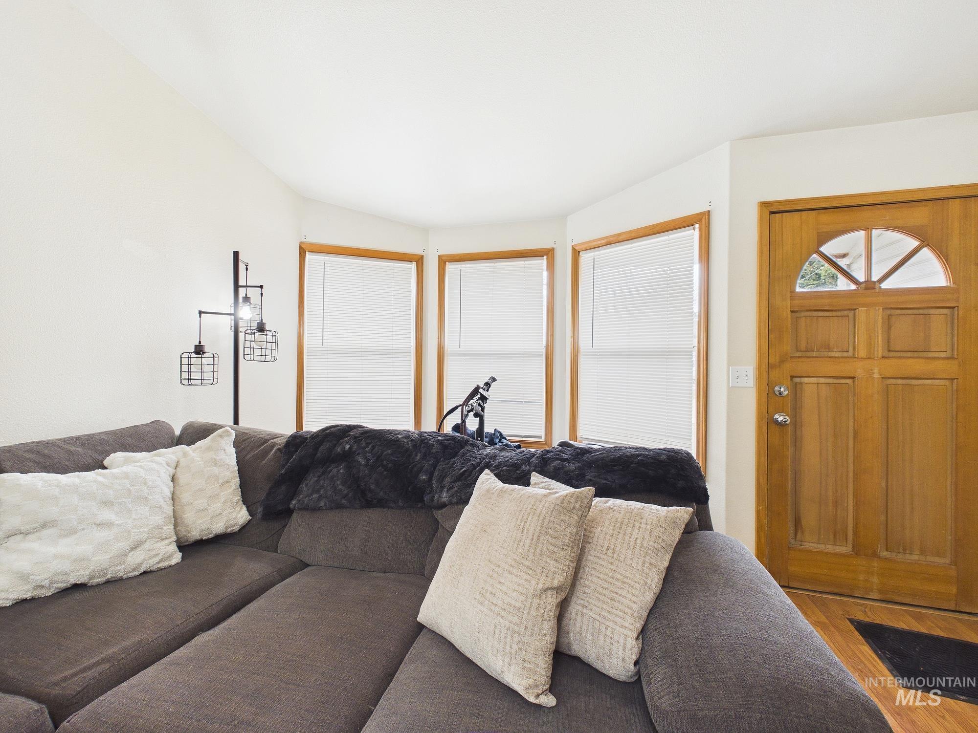 804 E Main #3, Emmett, Idaho 83617, 2 Bedrooms, 1 Bathroom, Residential For Sale, Price $270,000, 98976153