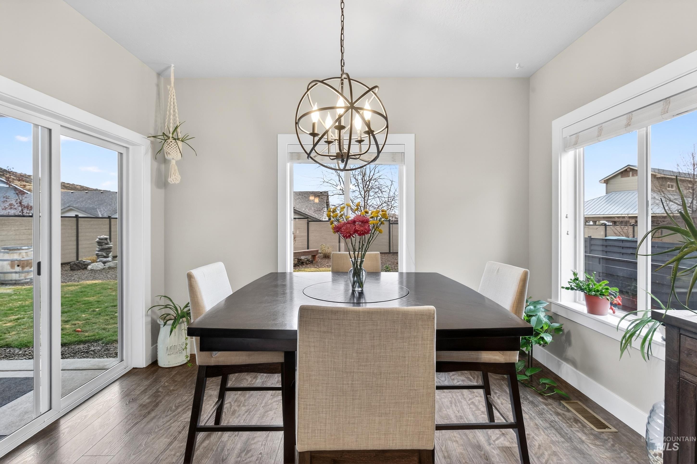 5657 W Song Sparrow St, Boise, Idaho 83714, 4 Bedrooms, 3 Bathrooms, Residential For Sale, Price $550,000,MLS 98976154