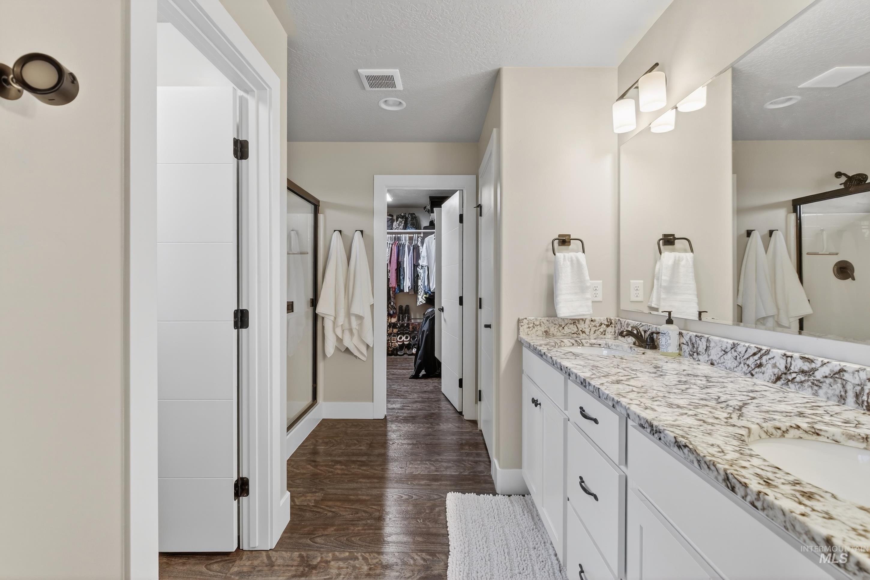 5657 W Song Sparrow St, Boise, Idaho 83714, 4 Bedrooms, 3 Bathrooms, Residential For Sale, Price $550,000,MLS 98976154