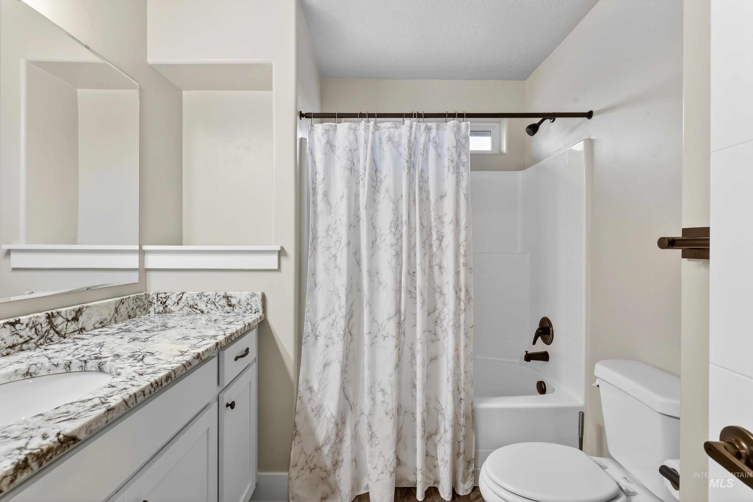 5657 W Song Sparrow St, Boise, Idaho 83714, 4 Bedrooms, 3 Bathrooms, Residential For Sale, Price $550,000,MLS 98976154