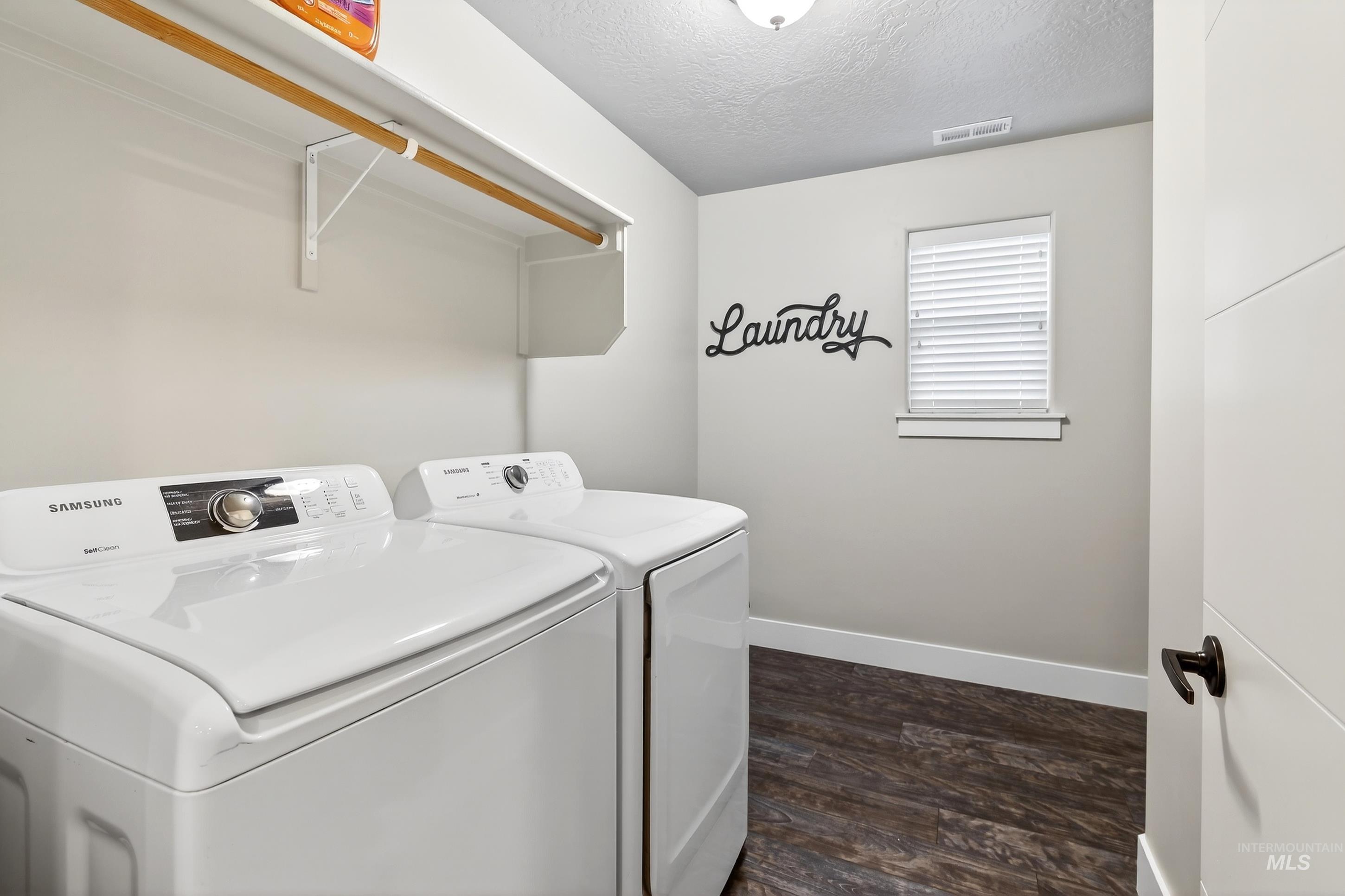 5657 W Song Sparrow St, Boise, Idaho 83714, 4 Bedrooms, 3 Bathrooms, Residential For Sale, Price $550,000,MLS 98976154