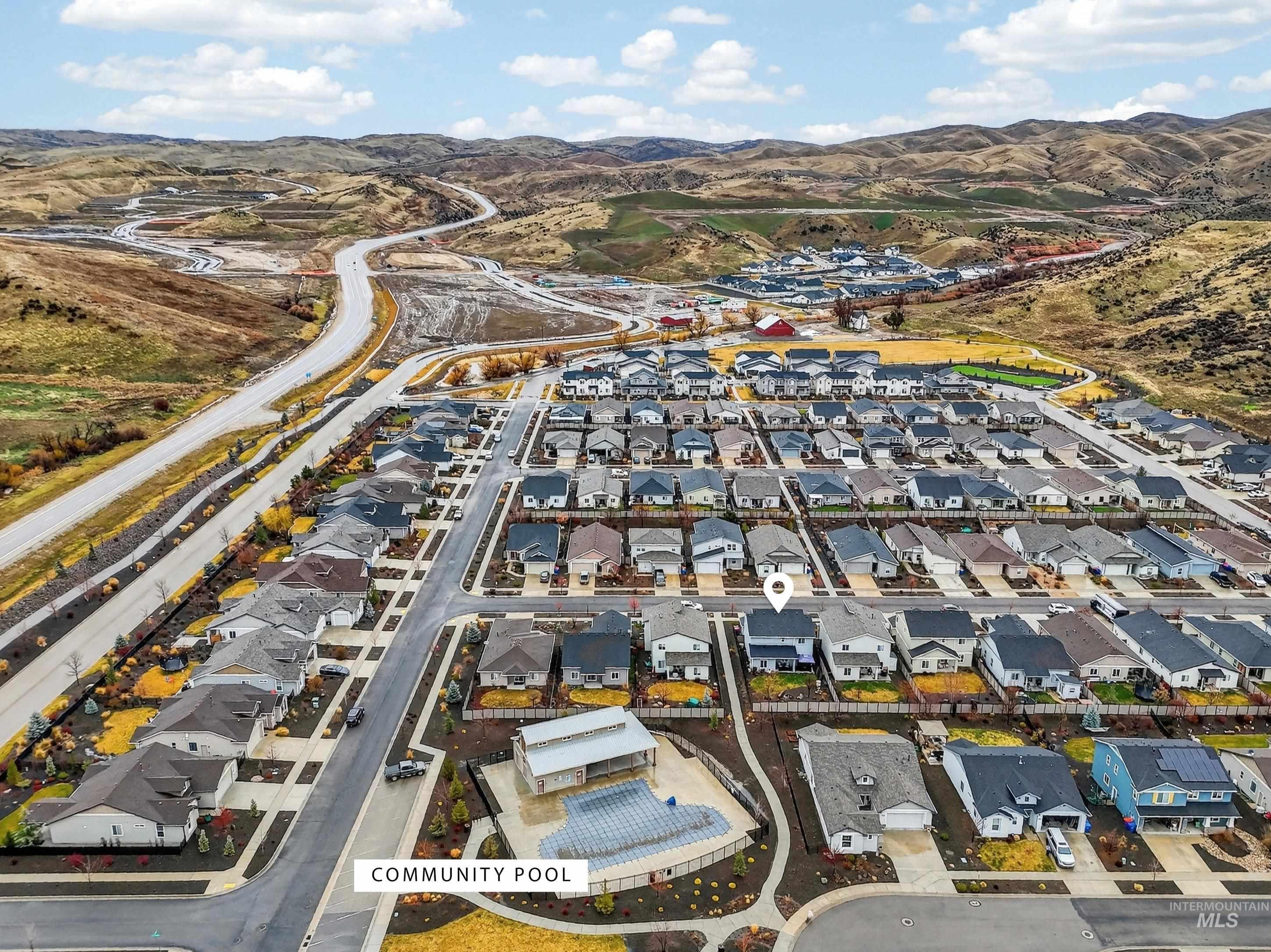 5657 W Song Sparrow St, Boise, Idaho 83714, 4 Bedrooms, 3 Bathrooms, Residential For Sale, Price $540,000,MLS 98976154