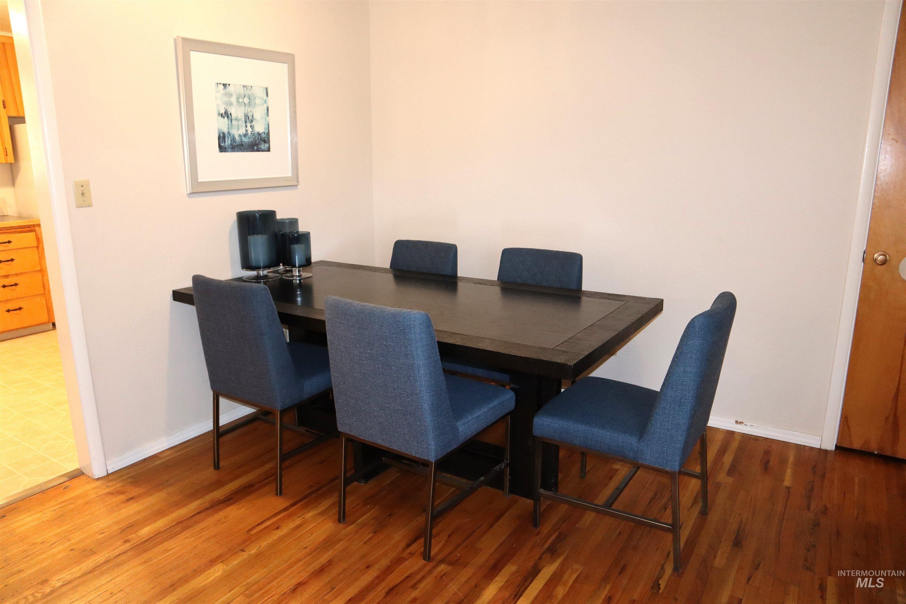 2627 Eldorado St, Boise, Idaho 83704, 3 Bedrooms, 1.5 Bathrooms, Residential For Sale, Price $380,000,MLS 98976157